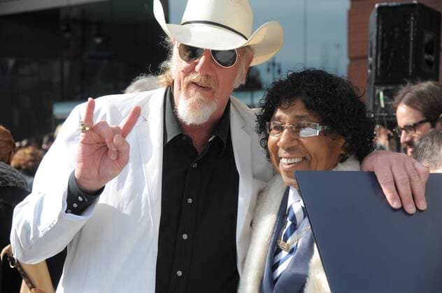 Oct. 26, 2015 - Chester, Pennsylvania, U.S - Legendary singers and songwriters, RAY BENSON and BUNNY SIGLER, at the 2015 Philadelphia Music Alliance induction ceremony that was held at the Kimmel Center in Philadelphia Pa Chester U.S. - ZUMArf1_