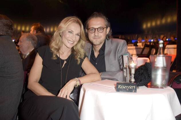 Caroline Beil mit Freund Philipp Sattler bei der Verleihung des Deutschen Musical Theater Preises 2015 im TIPI am Kanzleramt. Berlin, 26.10.2015 Foto:xFredericx xFuturexImage