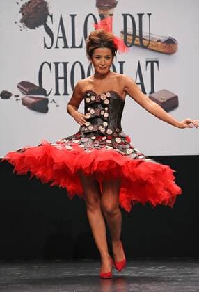 A model wears a creation made with chocolate during a fashion show at the inauguration of the 21st annual Salon du Chocolat in Paris on October 27, 2015. The show, the world s biggest dedicated to chocolate, brings together fashion designers and chocolatiers from around the world.  PAR20151027701 DAVIDxSILPA