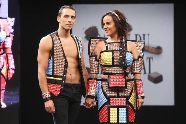 Alizee et Gregoire Lyonnet - Modenschau: Salon du Chocolat - Paris - 27 10 2015 GwendolineLeGoff 