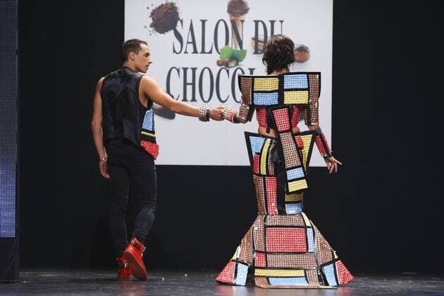 Alizee et Gregoire Lyonnet - Modenschau: Salon du Chocolat - Paris - 27 10 2015 GwendolineLeGoff 