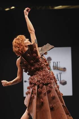 Fauve Hautot - Modenschau: Salon du Chocolat - Paris - 27 10 2015 GwendolineLeGoff 