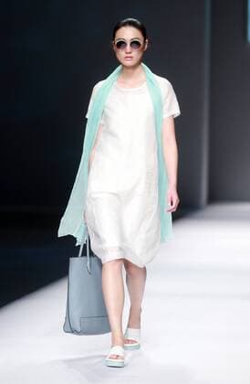 BEIJING, CHINA - OCTOBER 28: (CHINA OUT) A model showcases designs on the runway at OUDIFU & oudifufay Collection during the Mercedes-Benz China Fashion Week Spring Summer 2016 at Beijing Hotel on October 28, 2015 in Beijing, China.  CFP475027361