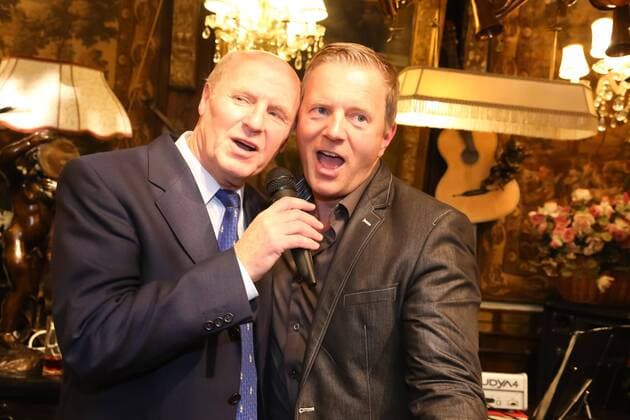 28.10.2015, Marchfelderhof Deutsch-Wagram, TIERSCHUTZKALENDER 2016, Präsentation v. Wiener Tierschutzhaus im Bild: Werner Wöhrer, Gunther Frank