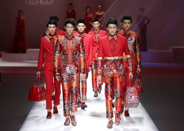 BEIJING, CHINA - OCTOBER 29: (CHINA OUT) Models showcase designs on the runway at GaryWat Qu Tingnan Collection during the Mercedes-Benz China Fashion Week Spring Summer 2016 at Beijing Hotel on October 29, 2015 in Beijing, China.  CFP475107411