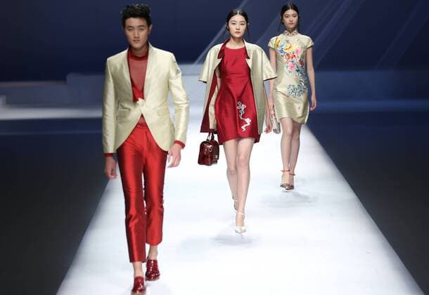 BEIJING, CHINA - OCTOBER 29: (CHINA OUT) Models showcase designs on the runway at GaryWat Qu Tingnan Collection during the Mercedes-Benz China Fashion Week Spring Summer 2016 at Beijing Hotel on October 29, 2015 in Beijing, China.  CFP475107415