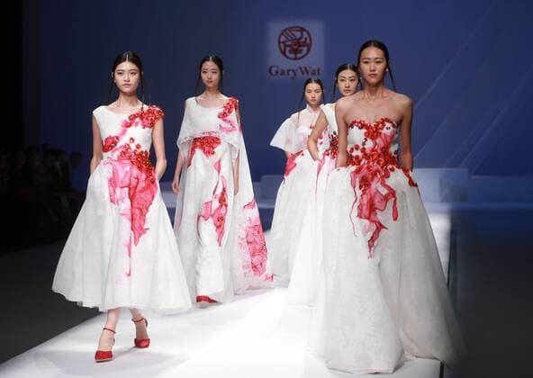 BEIJING, CHINA - OCTOBER 29: (CHINA OUT) Models showcase designs on the runway at GaryWat Qu Tingnan Collection during the Mercedes-Benz China Fashion Week Spring Summer 2016 at Beijing Hotel on October 29, 2015 in Beijing, China.  CFP475107442