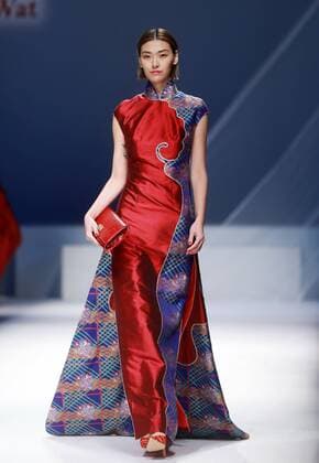 BEIJING, CHINA - OCTOBER 29: (CHINA OUT) A model showcases designs on the runway at GaryWat Qu Tingnan Collection during the Mercedes-Benz China Fashion Week Spring Summer 2016 at Beijing Hotel on October 29, 2015 in Beijing, China.  CFP475107452