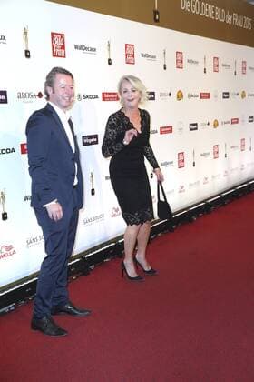 Ulla Kock am Brink mit Freund Peter Fissenewert bei der Verleihung der Goldenen Bild der Frau 2015 im Stage Operettenhaus. Hamburg, 29.10.2015 Foto:xU.xGlockmannx xFuturexImage