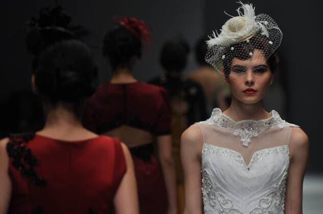 Oct. 30, 2015 - Jakarta, Jakarta, Indonesia - A model wears design by Adrianne Sung during the Jakarta Fashion Week 2016 at Senayan City. The event was participated by 250 Indonesian and international designers that will last until October 30, 2015. Jakarta Indonesia - ZUMAp133