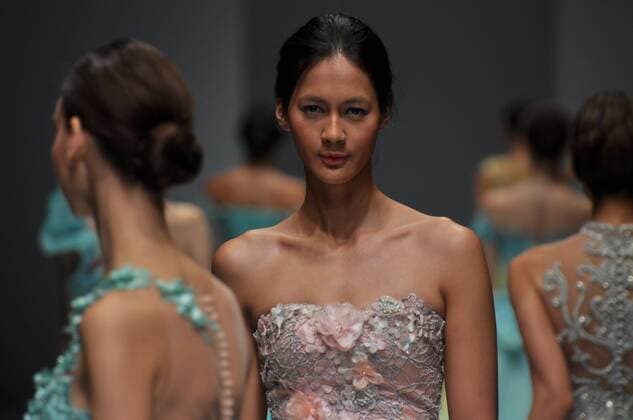 Oct. 30, 2015 - Jakarta, Jakarta, Indonesia - A model wears design by Eiluj during the Jakarta Fashion Week 2016 at Senayan City. The event was participated by 250 Indonesian and international designers that will last until October 30, 2015. Jakarta Indonesia - ZUMAp133