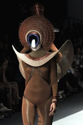 Oct. 30, 2015 - Jakarta, Indonesia - A model wears design by Rinaldi A Yunardi during the Jakarta Fashion Week 2016 at Senayan City. The accessory resembled of recycled paper are packed into the ropes and fiber fabrics and elements metal.dengan theme The Lady Warrior Jakarta Indonesia - ZUMAp133