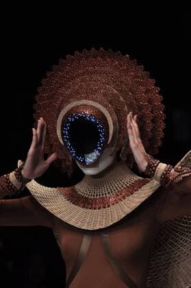 Oct. 30, 2015 - Jakarta, Indonesia - A model wears design by Rinaldi A Yunardi during the Jakarta Fashion Week 2016 at Senayan City. The accessory resembled of recycled paper are packed into the ropes and fiber fabrics and elements metal.dengan theme The Lady Warrior Jakarta Indonesia - ZUMAp133