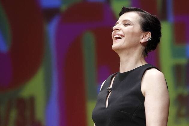French actress Juliette Binoche Golden Spike of Honor during the 60th Seminci. October 31,2015.  (20151031166)