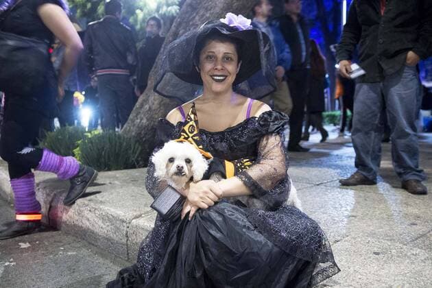 Oct. 31, 2015 - Mexico City, Mexico City, MX - Mexicans begin with their celebrations for the day of the dead, DÃƒÂ­a de los muertos, with a costume parade all along Paseo de la Reforma avenue on bikes. Mexico City MX - ZUMAa136