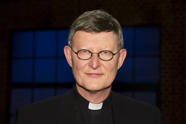 Kardinal Rainer Maria WOELKI, katholischer Geistlicher, Erzbischof von Koeln, Portraet, Porträt, Portrait, angeschnittenes Einzelbild, Einzelmotiv, zu Gast in der Sendung Koelner Treff im WDR Fernsehen, 30.10.2015.