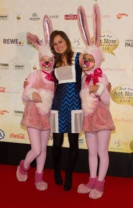 Sarah Alles - Verleihung des Act Now Jugend Award im Friedrichstadt-Palast Berlin am 02.11.2015. Verleihung Act Now Jugend Award