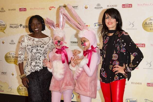 Auma Obama und Nena - Verleihung des Act Now Jugend Award im Friedrichstadt-Palast Berlin am 02.11.2015. Verleihung Act Now Jugend Award