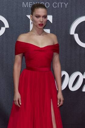 Actress Lea Seydoux poses during the red carpet of the movie Spectre of the James Bond saga in Mexico City, capital of Mexico, on Nov. 2, 2015. ) (da) (sp) MEXICO-MEXICO CITY- SPECTRE -RED CARPET AlejandroxAyala 
