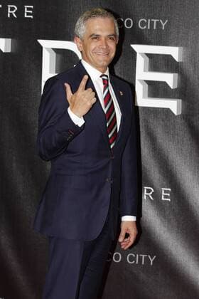 Nov. 2, 2015 - Mexico - E02111517.JPG.MEXICO, D.F. CinemaCine-Spectre.- Bürgermeister Miguel Angel Mancera, Premiere James Bond - Spectre  - ZUMAu78_