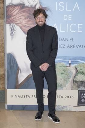 Nov. 3, 2015 - Madrid, Madrid, Spain - Daniel SÃƒÂ¡nchez ArÃƒÂ©valot during the presentation of the finalist and prize winning novel planet 2015 HOMBRES DESNUDOS Ã‚Â of Alicia Gimenez bartlett and LA ISLA DE ALICEÃ‚Â of Daniel SÃƒÂ¡nchez ArÃƒÂ©valo Madrid Spain  - ZUMAn230 Planet Preisverleihung in Madrid