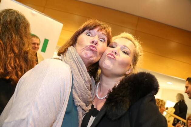 03.11.2015, Wiener Urania, Österreichischer Kabarettpreis 2015, Verleihungs-Gala im Bild: Steffi Paschke, Susanna Hirschler