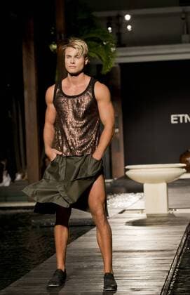 A model presents a creation by ETNOS menswear fashion designer during the Miami Funkshion Week at the SETAI hotel, Miami Beach, Florida, November 4, 2015.  MIA20151104115 GARYxIxROTHSTEIN Miami Funkshion Fashion Week - ETNOS Modenschau