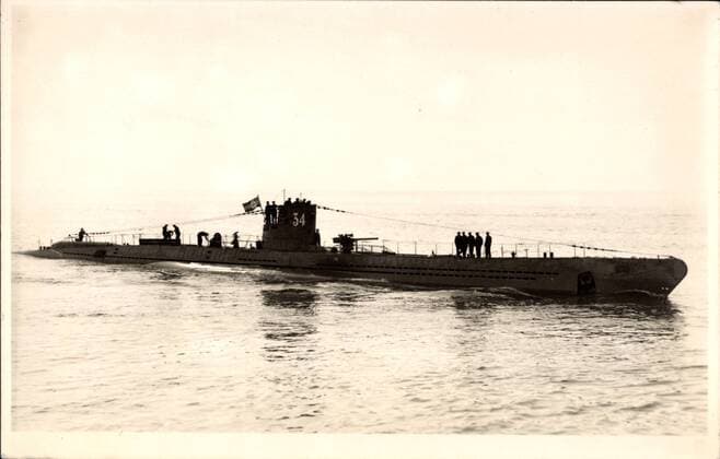U 34, Deutsches Unterseeboot, Mannschaft an Deck !AUFNAHMEDATUM GESCHÄTZT!