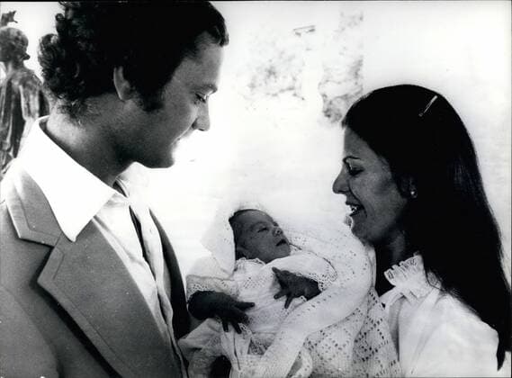 1972 - King Karl Gustaf And Queen Silvia of Sweden Show Off Their New Baby. King Karl Gustaf and Queen Silvia of Sweden with their new baby daughter Princess Victoria, pictured for the first time at Solliden Castle, Oland. She was on July 14th at the Royal Caroline Hospital, Stockholm. Photo Shows:- King Gustaf and Queen Silvia with their baby daughter Victoria. - ZUMAk09_