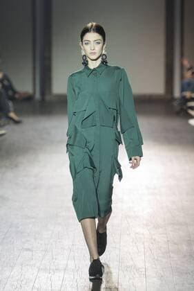 (151107) -- TBILISI, Nov. 7, 2015 -- A model presents a creation of Eloshi during the Mercedes Benz Fashion Week in Tbilisi, capital of Georgia, on Nov. 7, 2015. ) GEORGIA-TBILISI-FASHION WEEK GiorgixInduashvili 
