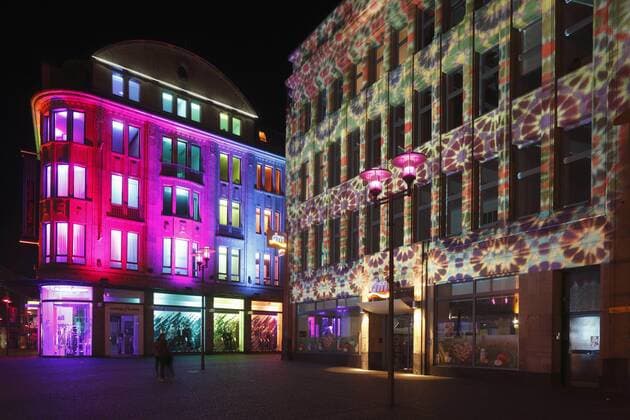 Recklinghausen leuchtet , Illumination in der Altstadt, Warenhaeuser an der Breite Strasse und am Markt in Recklinghausen, Ruhrgebiet, Nordrhein-Westfalen D-Recklinghausen, Ruhrgebiet, Westfalen, Nordrhein-Westfalen, NRW, Recklinghausen leuchtet , Festbeleuchtung in der Altstadt, Warenhaeuser Breite Strasse und Markt, D-Recklinghausen, Ruhr area, Westphalia, North Rhine-Westphalia, NRW, Recklinghausen leuchtet , festival illumination in the historic downtown, department stores Breite Strasse and Markt