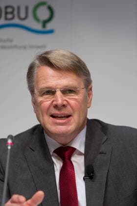 DEU, Deutschland, Nordrhein-Westfalen, Essen, 08.11.2015: Deutsche Bundesstiftung Umwelt Deutscher Umweltpreis Pressekonferenz Dr. Heinrich Lottermann, Generalsekretär der Deutschen Bundesstiftung Umwelt