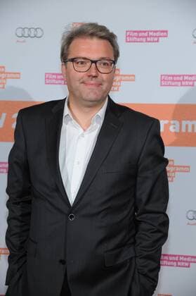 Medienstaatssekretär NRW Dr. Marc Jan Eumann posiert am 09.11.2015 in Köln vor der Verleihung des Kino Programm Preis NRW.