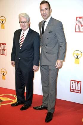 Frank Elstner und Kai Pflaume bei der Verleihung des Goldenen Lenkrads 2015 im Berliner Axel-Springer-Haus. Berlin, 10.11.2015 Foto:xFredericx xFuturexImage