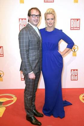 Alexander Dobrindt und Barbara Schöneberger bei der Verleihung des Goldenen Lenkrads 2015 im Berliner Axel-Springer-Haus. Berlin, 10.11.2015 Foto:xFredericx xFuturexImage