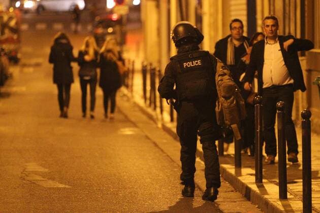 After the terror attacks in Paris - Bataclan - Paris - 14 11 2015 elyxandroCegarra panoramic 