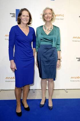 Christina Rau und Katrin Weidemann bei der Verleihung des 17. Medienpreises der Kindernothilfe im DRIVE Volkwagen Forum. Berlin, 13.11.2015 Foto:xFredericx xFuturexImage