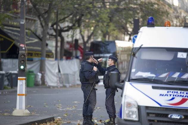 BATACLAN 15 11 2015 Gedenken an die Opfer der Terroranschläge in Paris - 15 11 2015 PierreCharlier Panoramic 