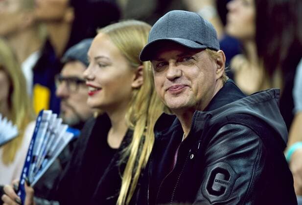 Basketball Berlin 15.11.2015 Mercedes Benz Arena Beko-BBL 1. Bundesliga Saison 2015 2016 Alba Berlin - FC Bayern Muenchen Schauspieler Uwe OCHSENKNECHT mit Tochter Cheyenne Sarannah OCHSENKNECHT