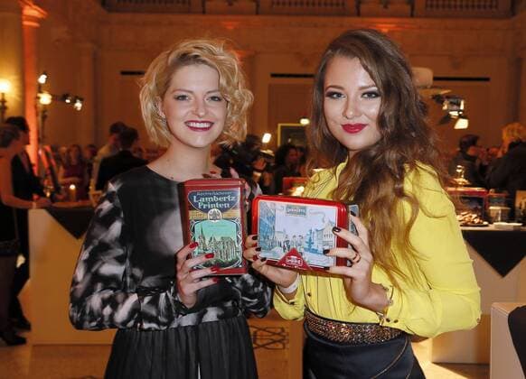 Joelina Drews, Xenia Prinzessin von Sachsen bei der Exclusiven Vernissage des LAMBERTZ FINE ART Kalenders 2016 - La Dolce Vita im Hotel de Rome, Berlin. 17.11.2015
