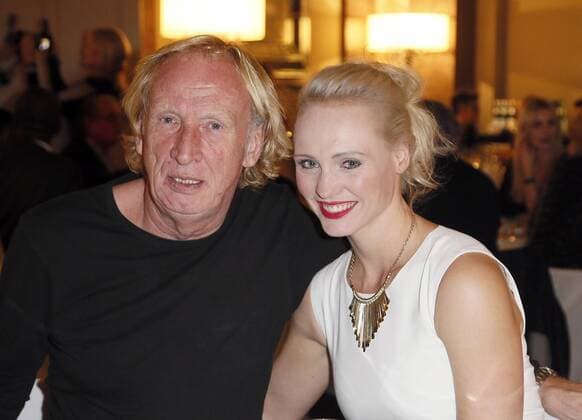 Bernd Thraenhardt, Nele Hermann bei der Exclusiven Vernissage des LAMBERTZ FINE ART Kalenders 2016 - La Dolce Vita im Hotel de Rome, Berlin. 17.11.2015