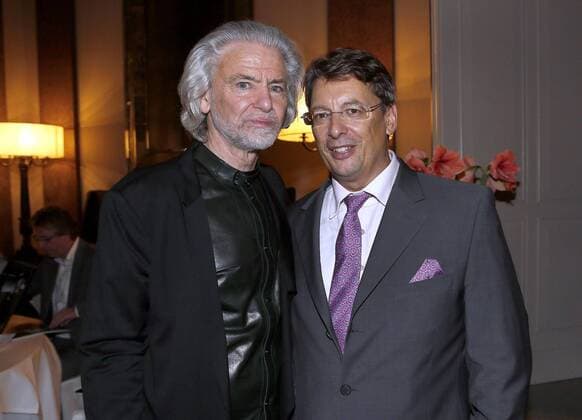 Dr. Hermann Buehlbecker, Dr. Stephan Fanderl (CEO Karstadt) bei der Exclusiven Vernissage des LAMBERTZ FINE ART Kalenders 2016 - La Dolce Vita im Hotel de Rome, Berlin. 17.11.2015