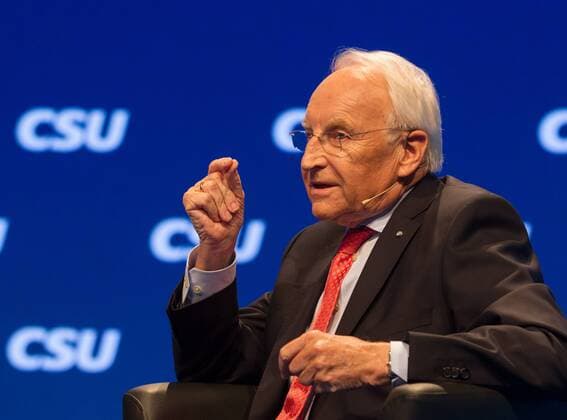 Festakt 70 Jahre CSU , CSU-Ehrenvorsitzender Dr. Edmund Stoiber, Podiumsgespräch, CSU Parteitag, 20. 21.11.2015, Messe München, CSU Parteitag, 20. 21.11.2015,