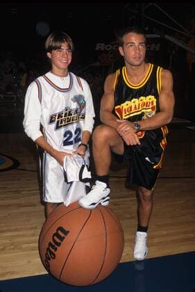 MATTHEW LAWRENCE with Joey Lawrence.The 6th annual MTV Rock N Jock B-ball Jam 1996. - ZUMAg49