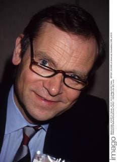 JEFFREY ARCHER at American Booksellers 1991.a7635. - ZUMAg49