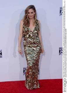 Actress Alicia Silverstone arrives for the 43rd annual American Music Awards held at Microsoft Theater in Los Angeles on November 22, 2015.  LAP20151122102 JIMxRUYMEN