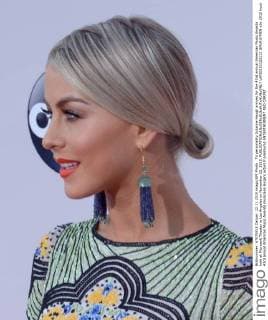 TV personality Julianne Hough arrives for the 43rd annual American Music Awards held at Microsoft Theater in Los Angeles on November 22, 2015.  LAP20151122112 JIMxRUYMEN