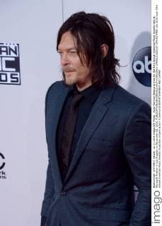 Actor Norman Reedus arrives for the 43rd annual American Music Awards held at Microsoft Theater in Los Angeles on November 22, 2015.  LAP20151122167 JIMxRUYMEN