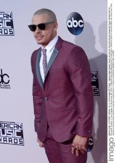 Dancer Beau Casper Smart arrives for the 43rd annual American Music Awards held at Microsoft Theater in Los Angeles on November 22, 2015.  LAP20151122179 JIMxRUYMEN