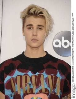 Justin Bieber AMERICAN MUSIC AWARDS: ARRIVALS Los Angeles  Patrick Rideaux PicturePerfect